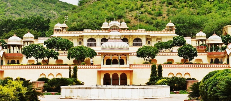 Sisodiya Rani Garden image